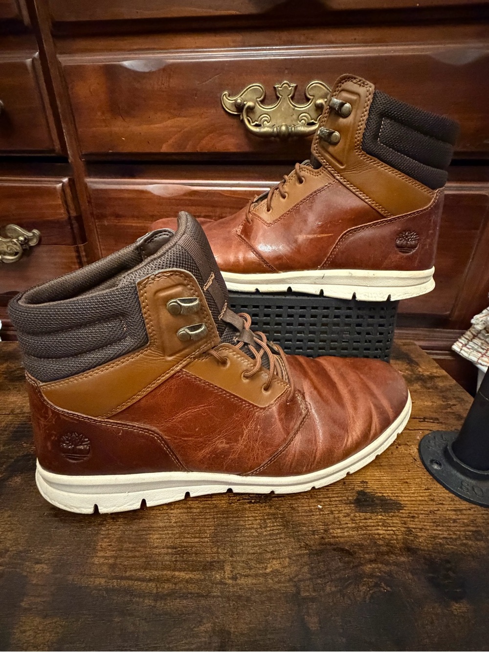 Timberland Men's Tan and Brown Leather Chukka Boots